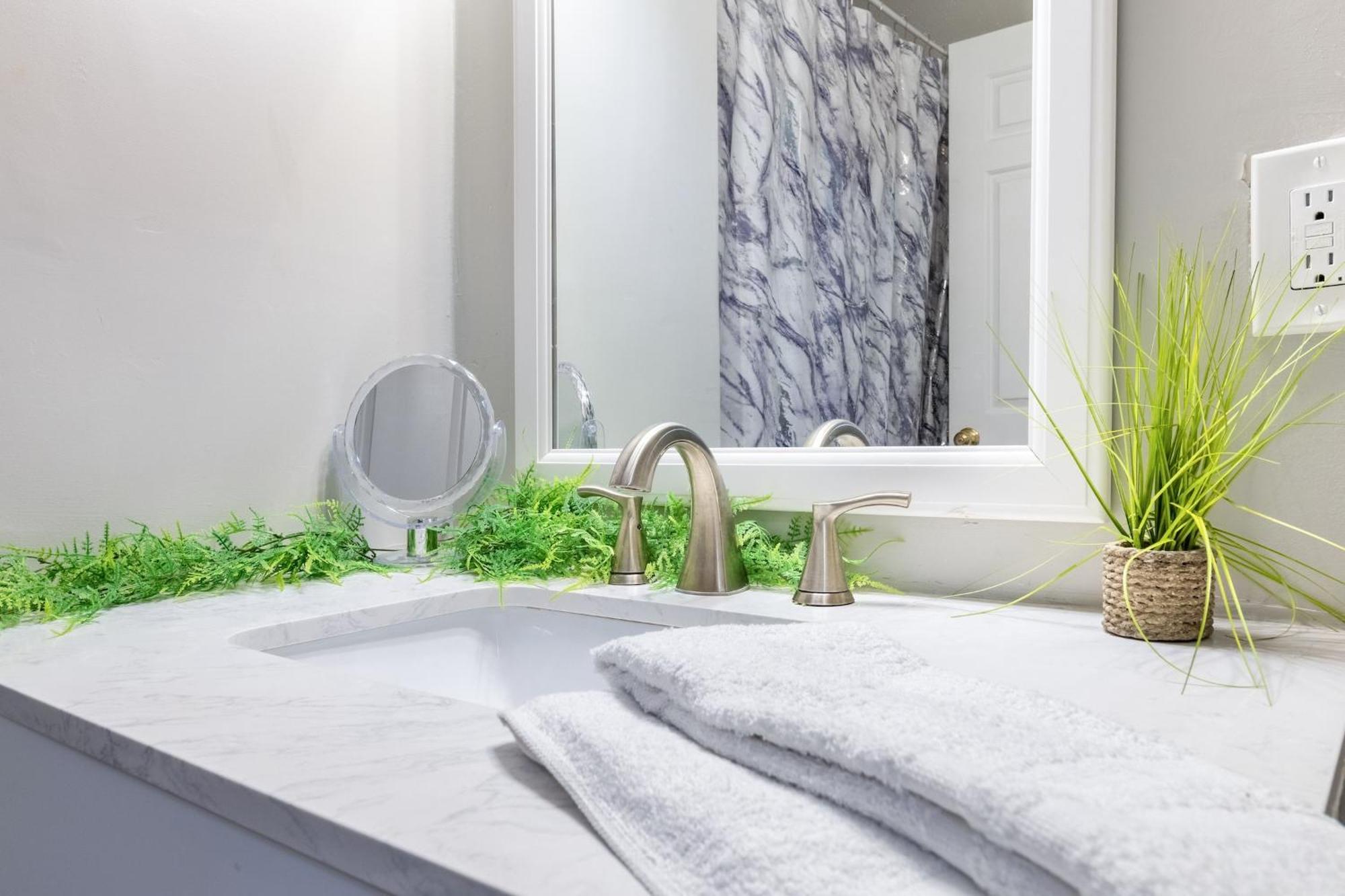 Downtown 1Br Condo With Full Kitchen, Pet-Friendly Νάσβιλ Εξωτερικό φωτογραφία